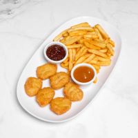 Chicken Nuggets (6 Stück) mit Pommes frites